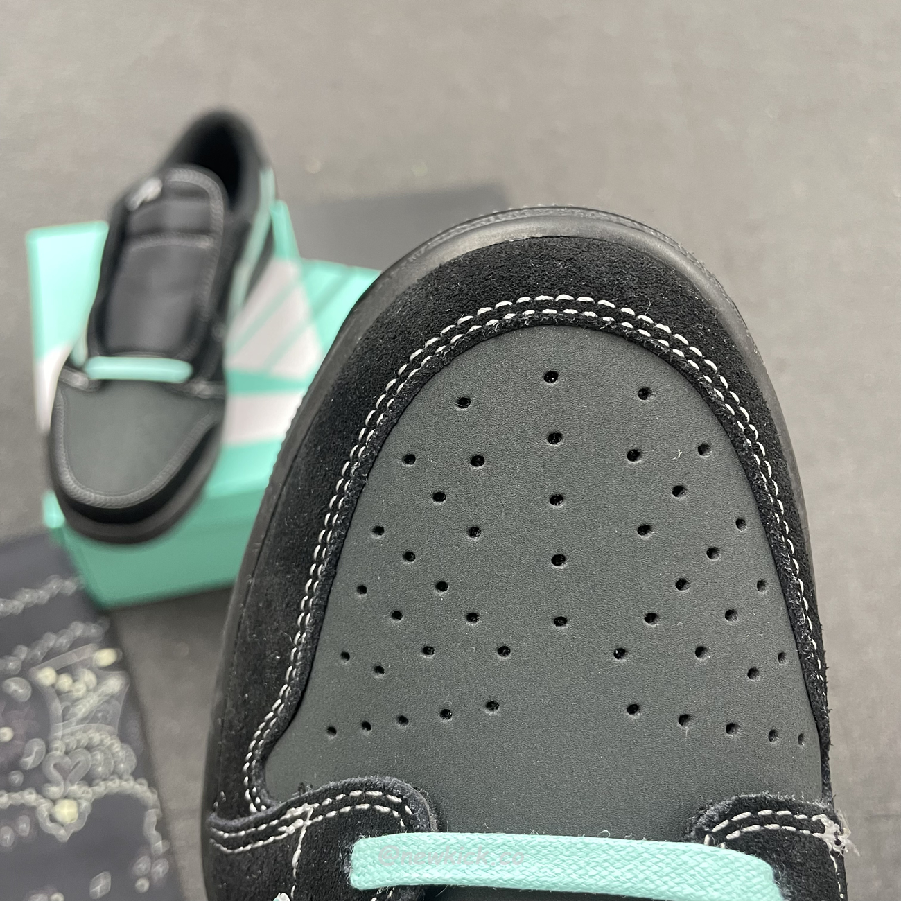 Air Jordan 1 Low Dazzles With Tiffany Cus Travis Dm7866 311 (5) - newkick.app